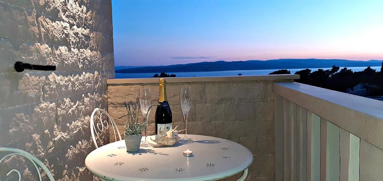 شقة Stone House Bonaca Baška Voda الغرفة الصورة