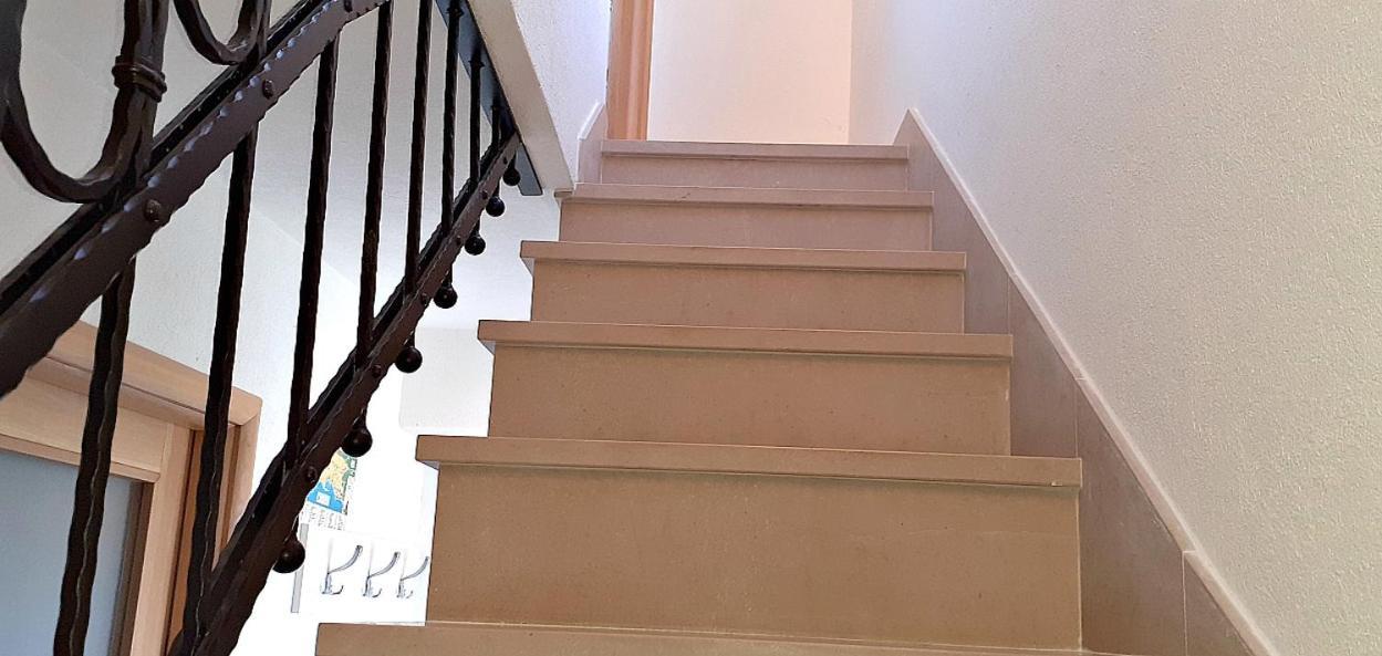 شقة Stone House Bonaca Baška Voda الغرفة الصورة