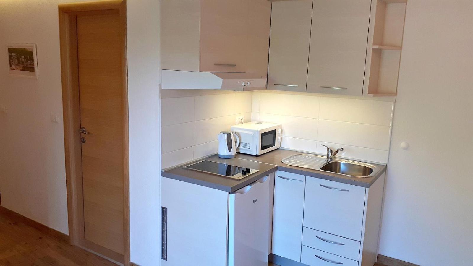 شقة Stone House Bonaca Baška Voda الغرفة الصورة
