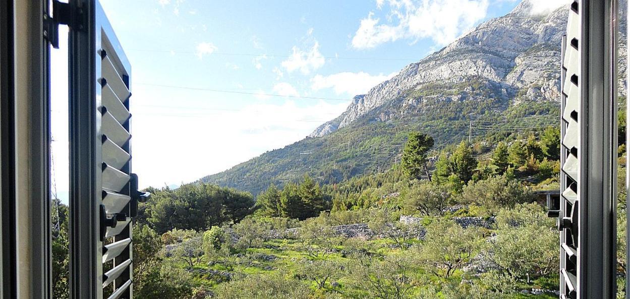 شقة Stone House Bonaca Baška Voda الغرفة الصورة