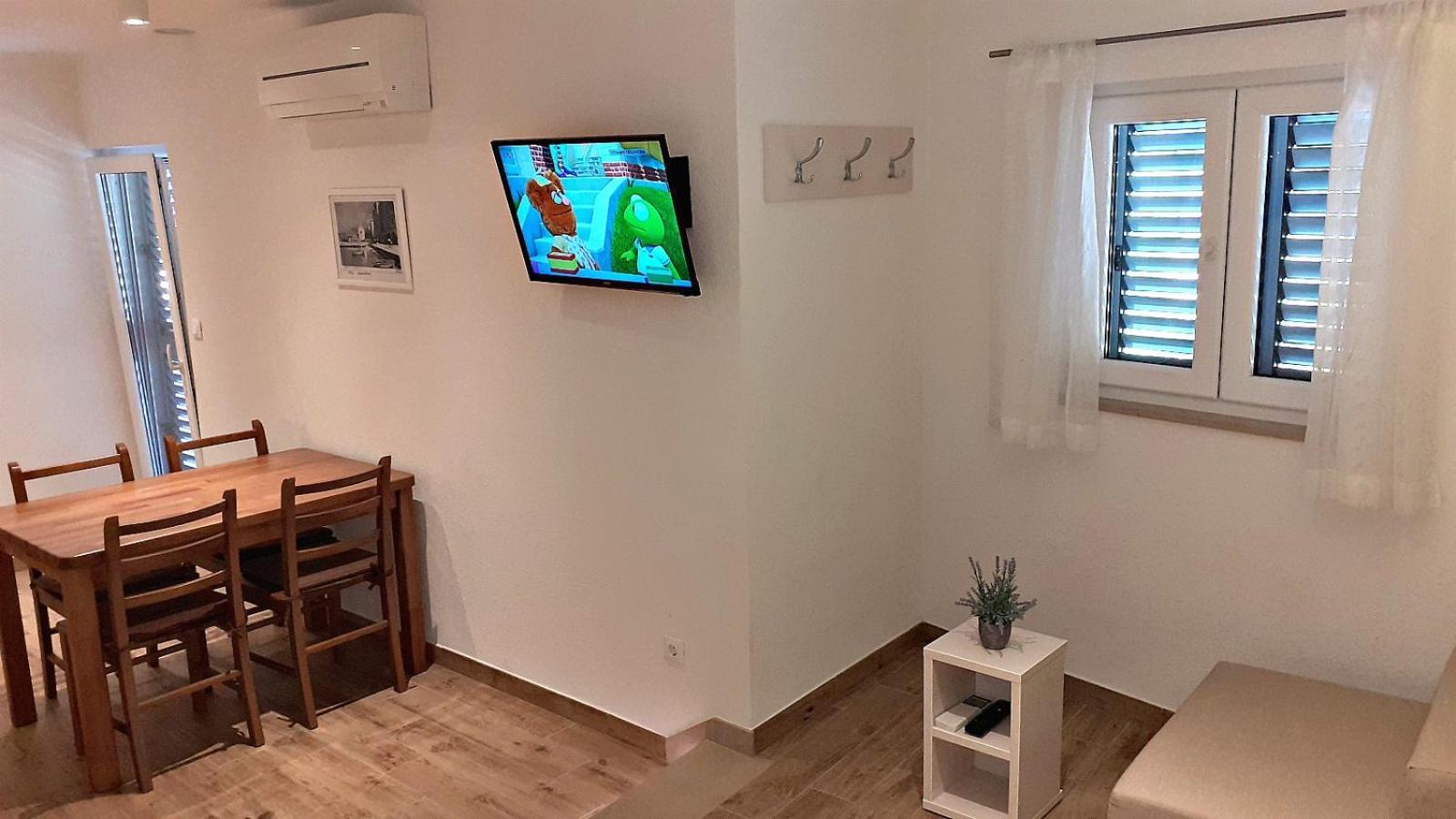 شقة Stone House Bonaca Baška Voda الغرفة الصورة