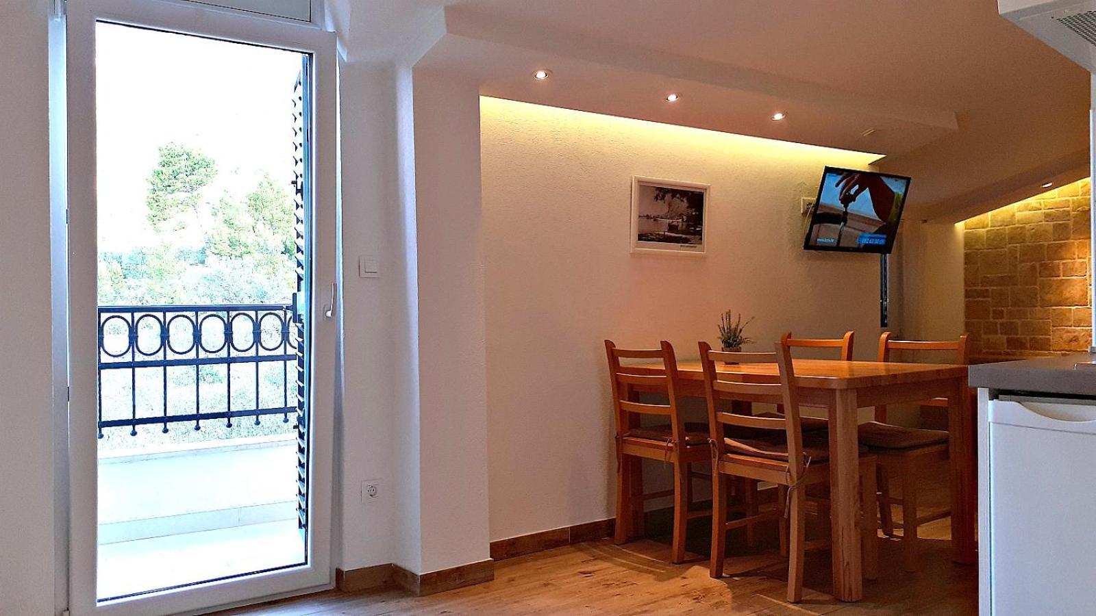 شقة Stone House Bonaca Baška Voda الغرفة الصورة