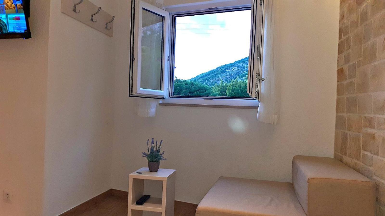شقة Stone House Bonaca Baška Voda الغرفة الصورة
